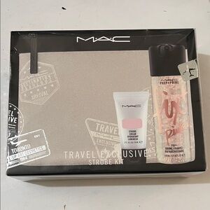 MAC Cosmetics Travel Exclusive Strobe Kit